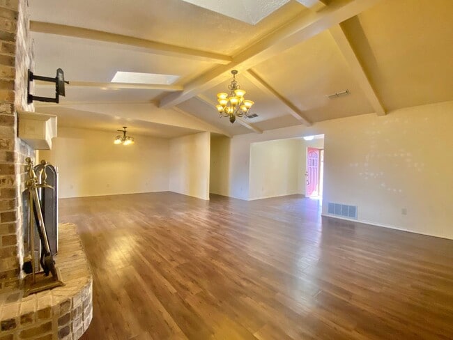 Photo - Great 5 bedroom home near LCU now available