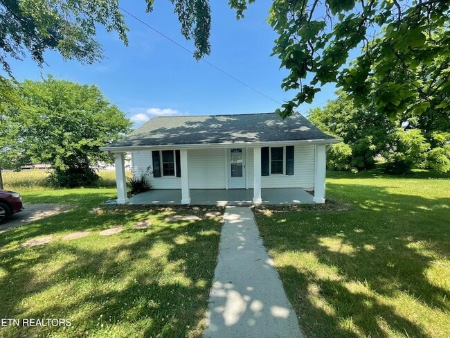 Building Photo - 320 Hannum St Rental