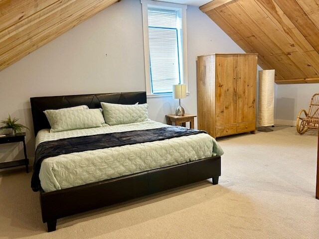 Photo - 87 Main Street North