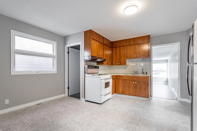 Photo - 1738 Quebec St