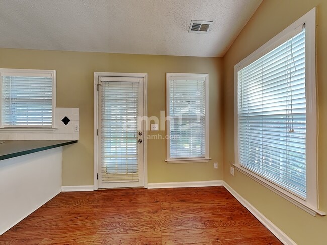 Photo - 1795 Pebble Run Ln