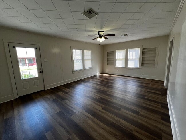 Photo - Two bedroom, One Bathroom , near UL