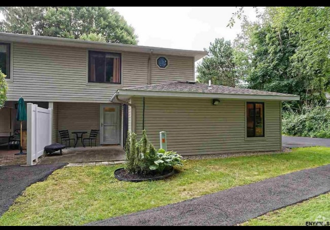 Building Photo - 23 Donna Lynn Dr Rental