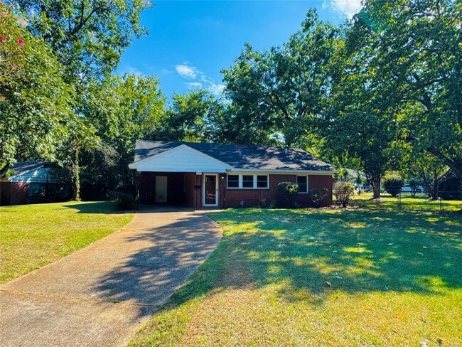 Photo - 929 Parkwood Dr