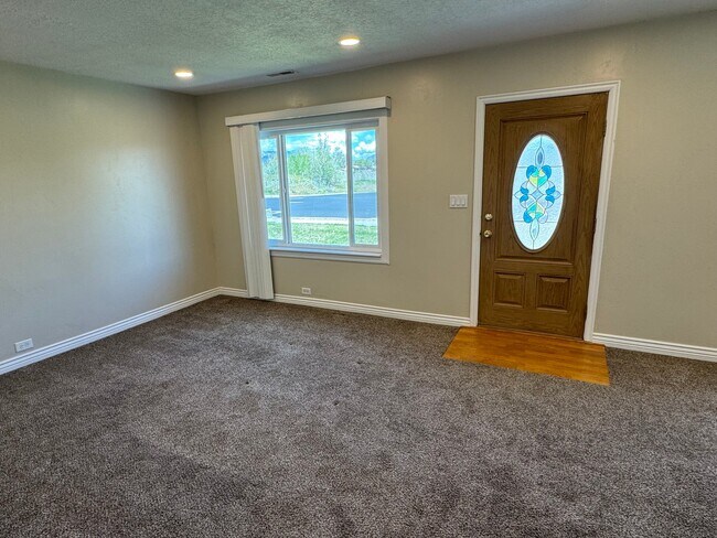 Photo - 5193 S 4700 W