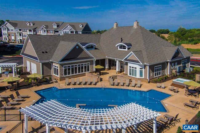 2165 Reserve Cir