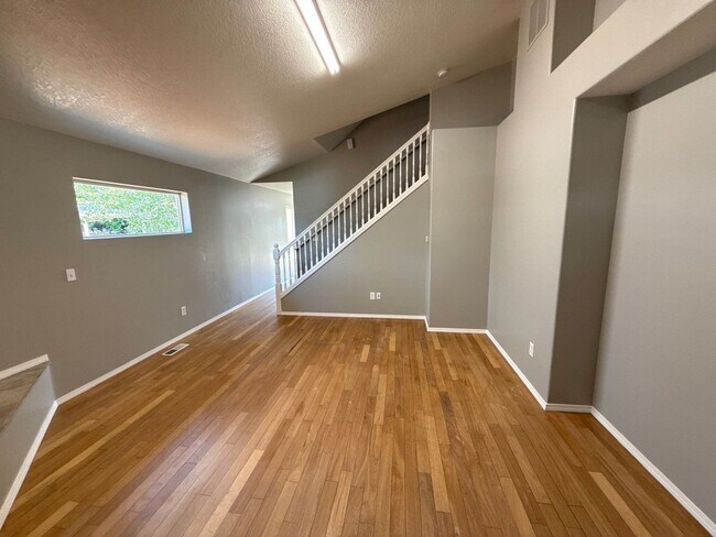 Photo - 4312 Sacramento Ct NE