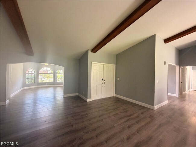 416 SW 37th Terrace