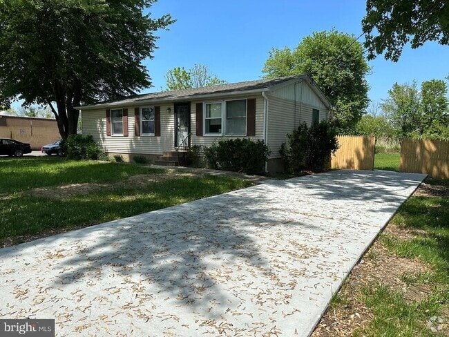 Building Photo - 163 6th Ave Rental