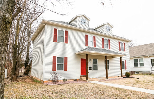 Building Photo - Walnut 831 Unit 104