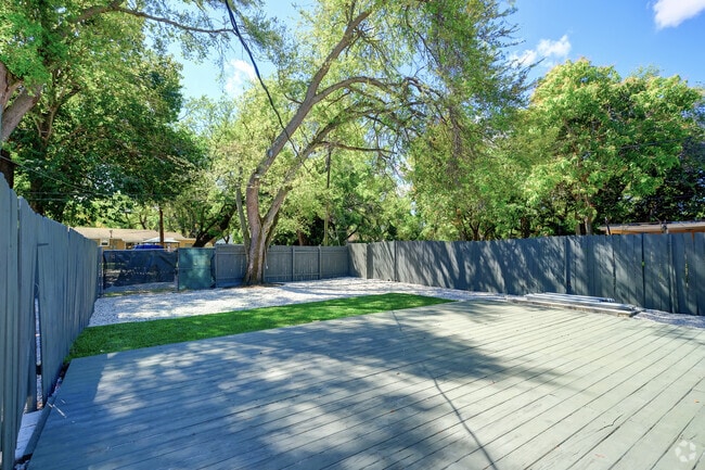 Building Photo - 1556 NE 135th St Unit 2 Rental