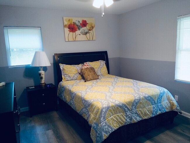 Cozy and new! - 533 Hinton St