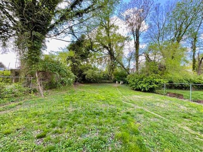 Photo - 614 W Monroe St