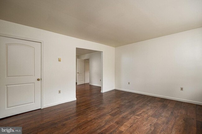 Photo - 3748 Tudor Dr