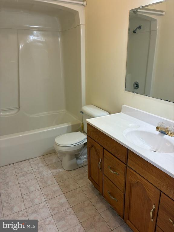 16 Catalpa Ct