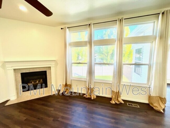 Photo - 2815 W 1375 N