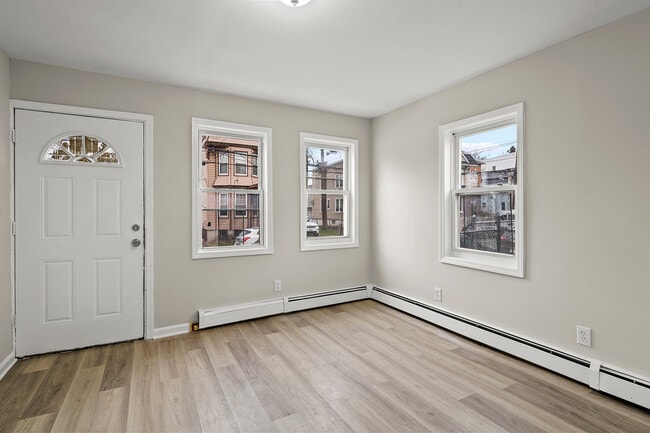 Photo - 390 S 19th St Unit 1