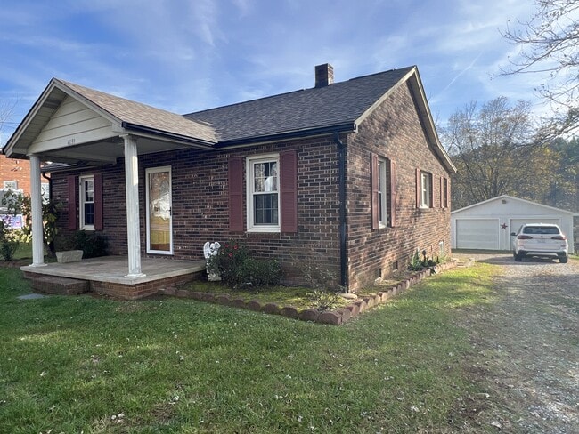 Photo - 4033 Sparta Rd