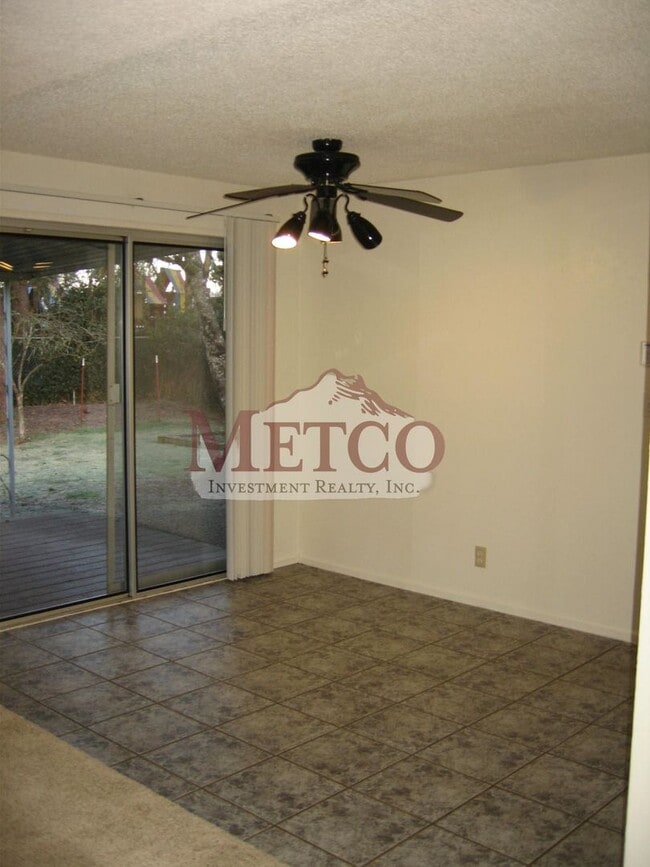 Photo - Darling 3 bedroom Springfield Home