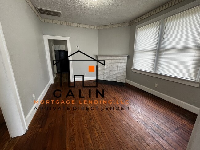 Photo - 2020 Harden St