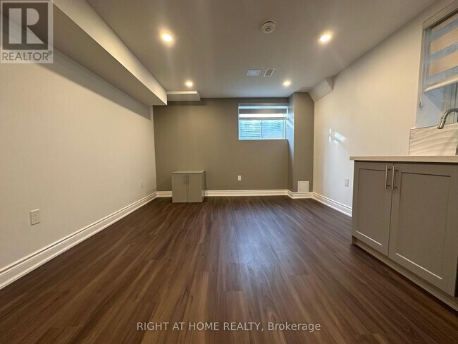 Photo - 481 Bergamot Ave