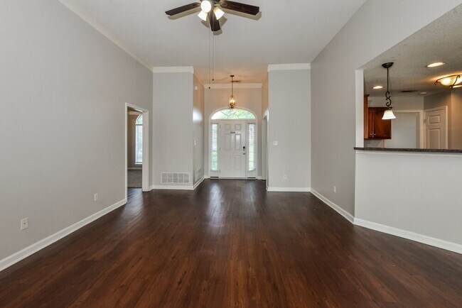 Photo - 6527 Sandbourne E