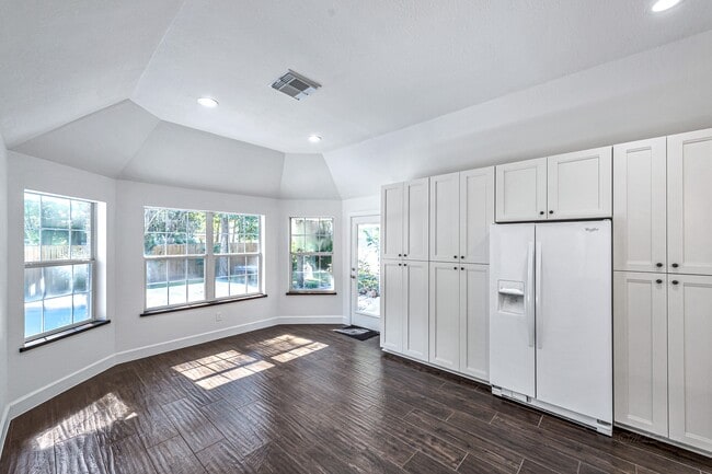 Photo - 6 Old River Pl