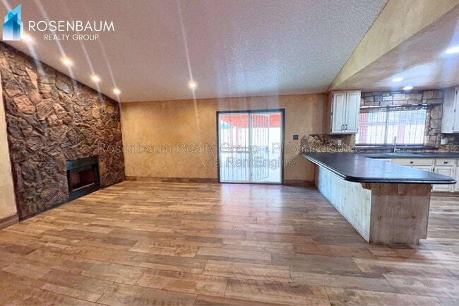 Building Photo - 3452 N 67th Dr
