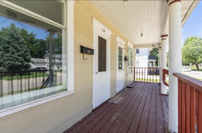 Photo - 1115 Laurel Ave Unit 1115