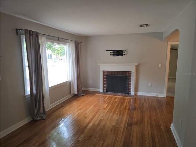 Photo - 1001 W Beacon Ave