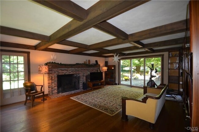 Photo - 6891 Woodchuck Hill Rd