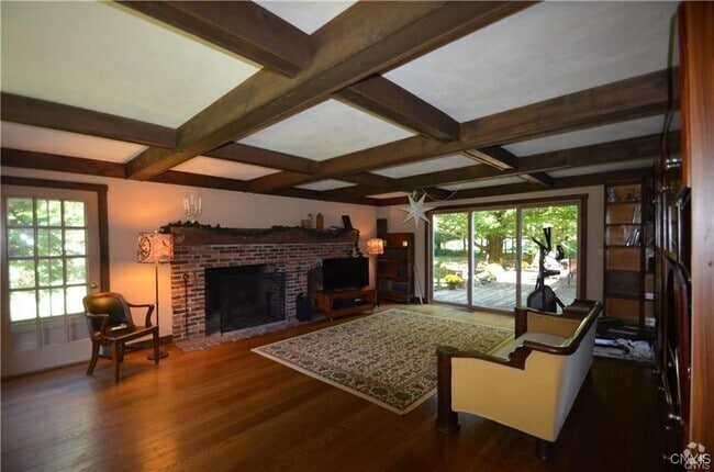 Building Photo - 6891 Woodchuck Hill Rd Rental