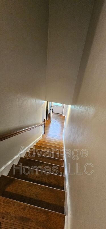 612-614 E 63rd Terrace