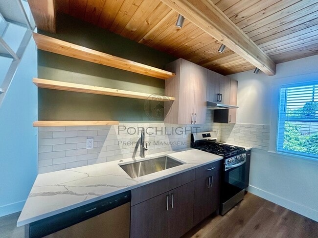 Photo - 326 Boblett St