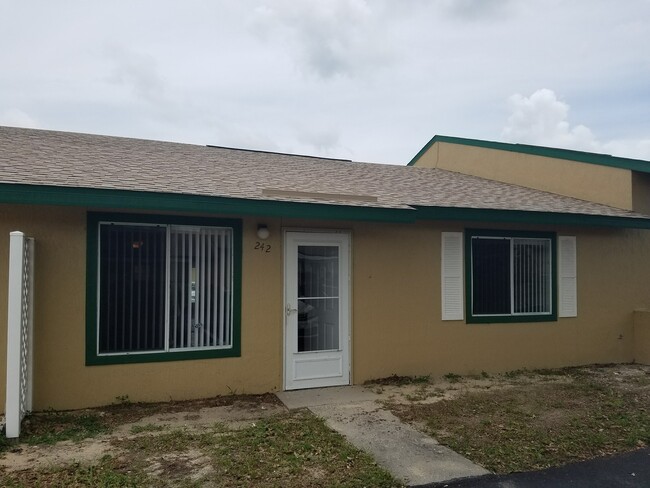 Building Photo - Spacious 2-Bedroom, 2-Bathroom Condo in Winter Haven