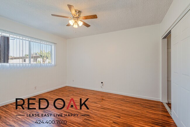 Photo - Serene Two Bedroom with Stylish Floors, In... Unidad 10