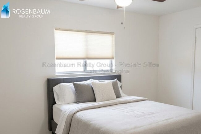 1702 W Shangri La Rd Unit 1