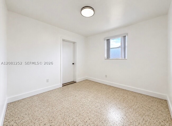 212 Northwest Dr Unit 214