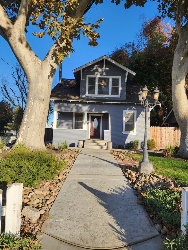 Photo - 4 Bedroom 2 Bathroom Located In Turlock wi...