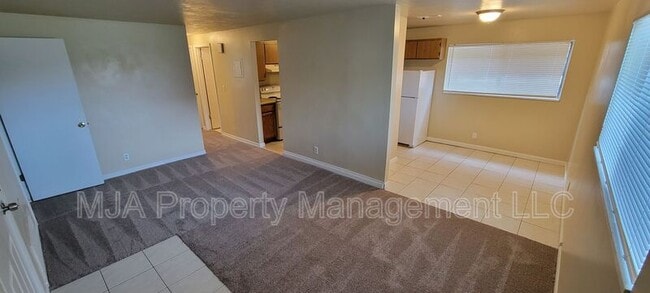 Building Photo - 4642 S Arlington Park Dr Unit 04