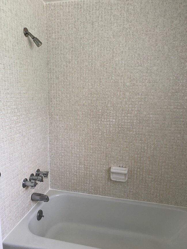 Photo - 700 Layne Blvd Unit 116B