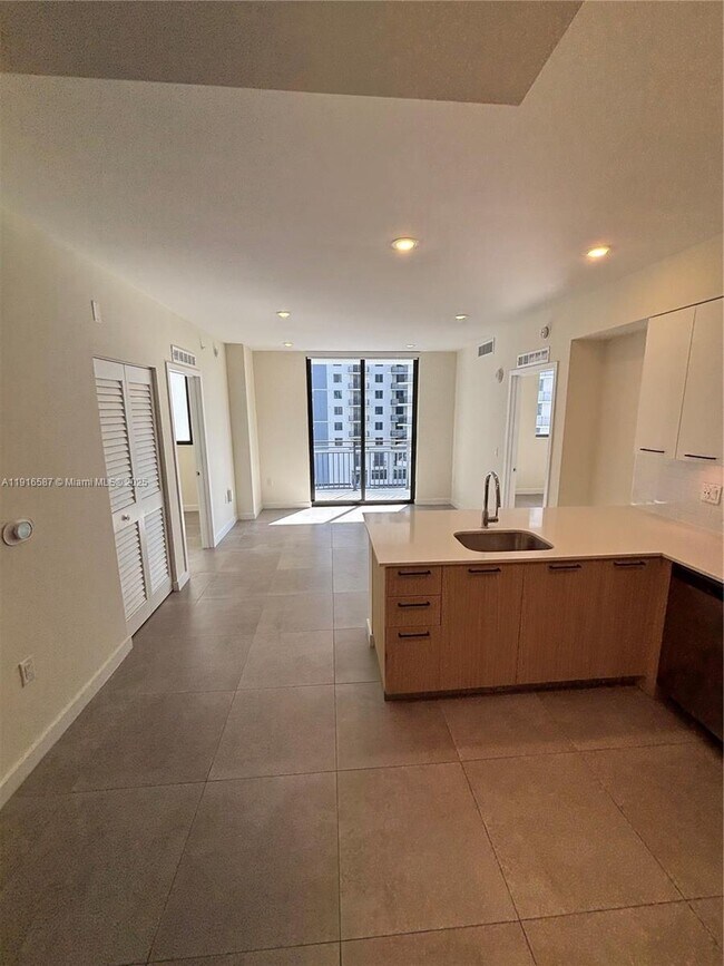 Photo - 16395 Biscayne Blvd Unidad 1413