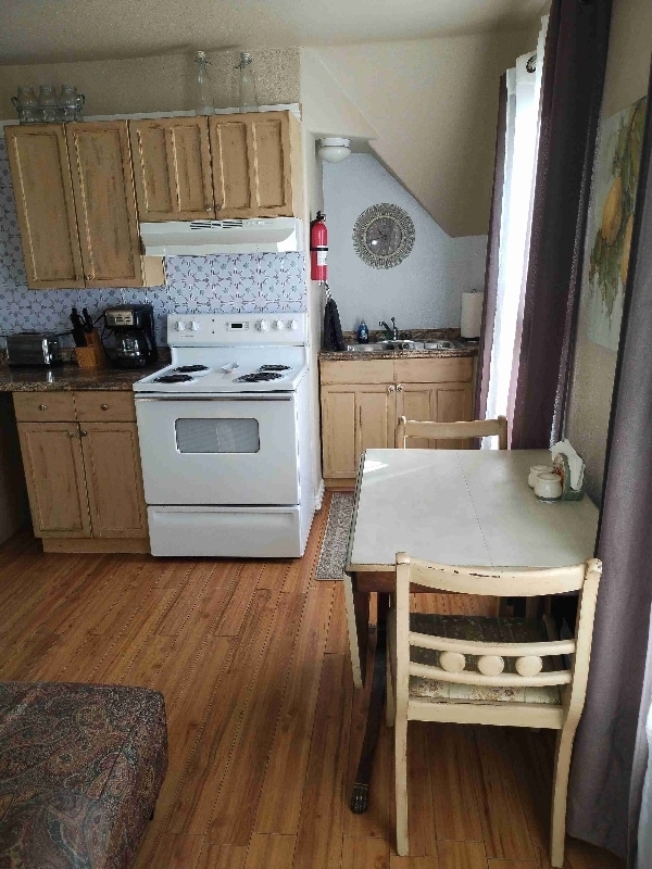 Photo - 637 E Willamette Ave Unit 3