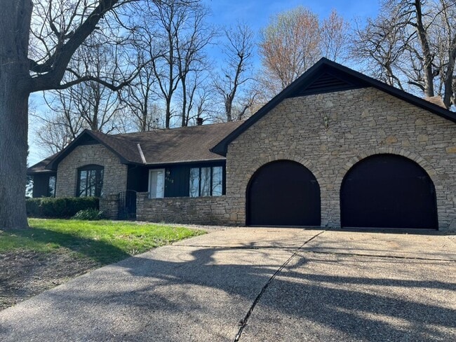 Photo - Single family home available to rent, located on Quincy's East Side.