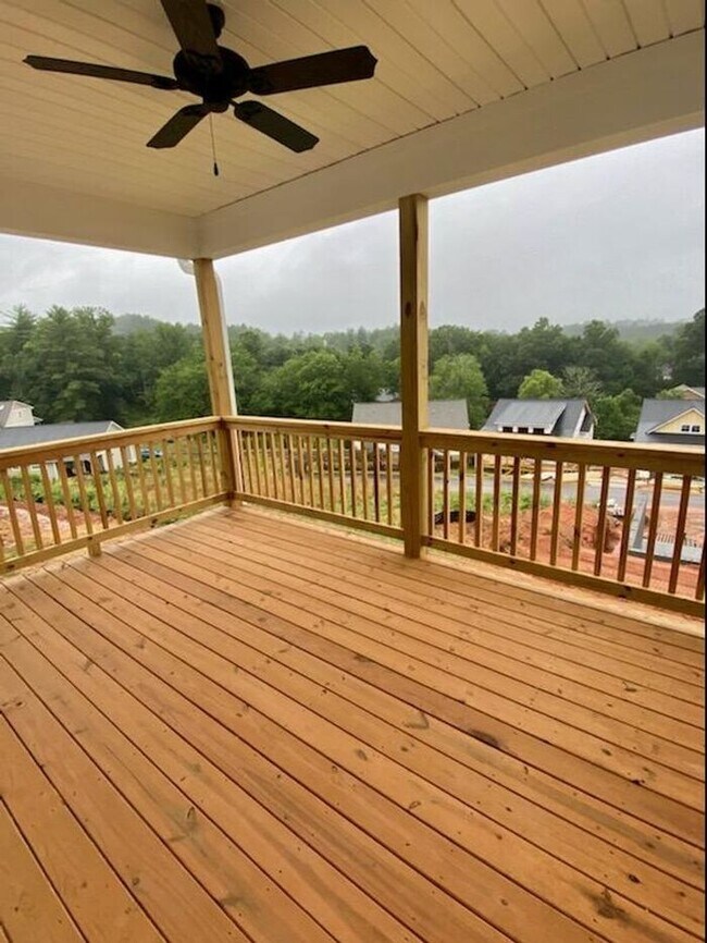 Woodfin Rental! House Rental in Woodfin, NC
