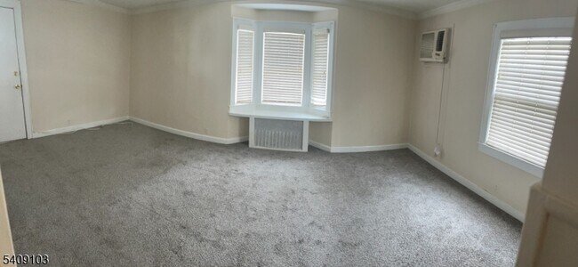 Photo - 136 E Main St Unidad 1