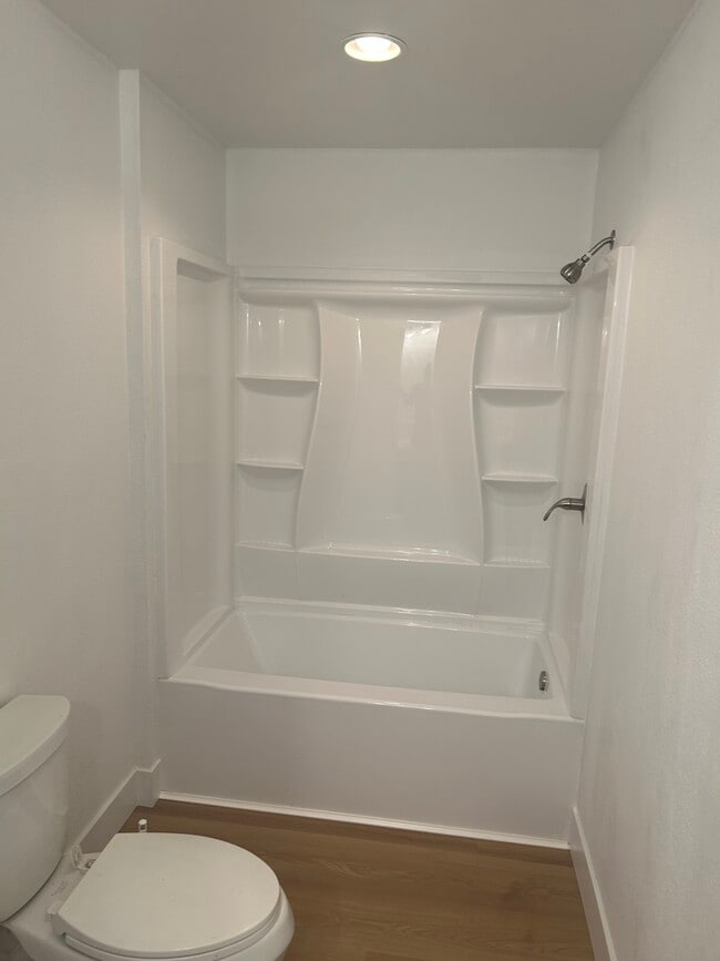 Photo - 13185 Don Julian Rd Unit #3 Studio