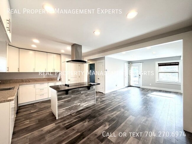 Photo - 3819 Langley Rd