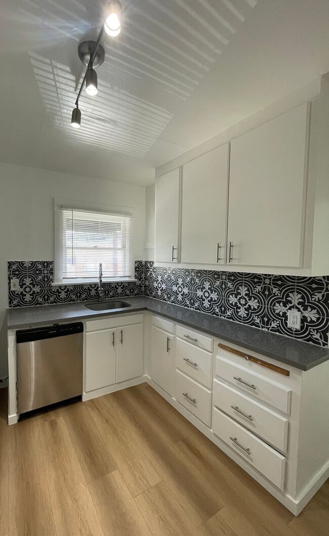 Glendale Lofts - SF Glendale Lofts LLC