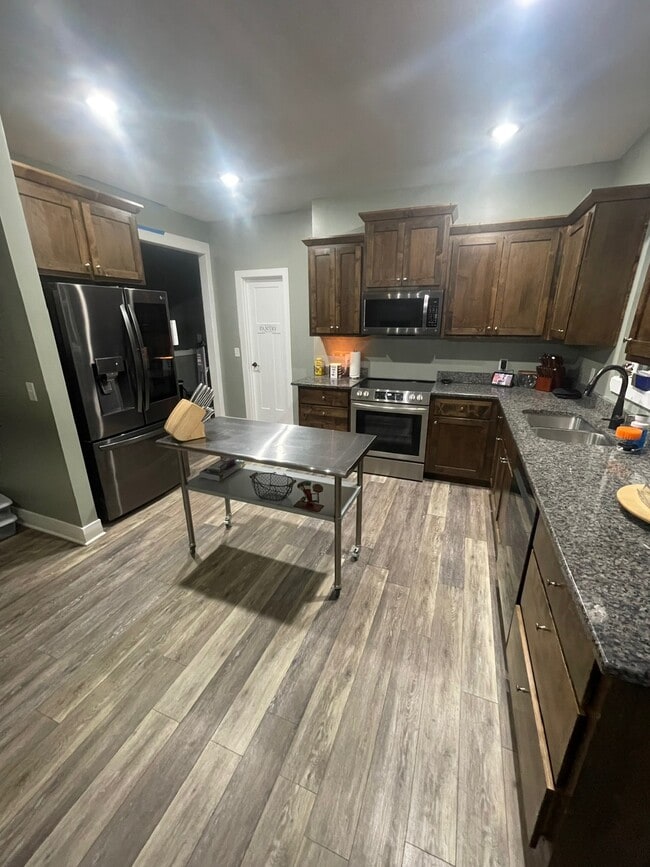 Photo - 1010 Deer Run